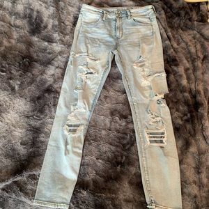 AMERICAN EAGLE JEANS